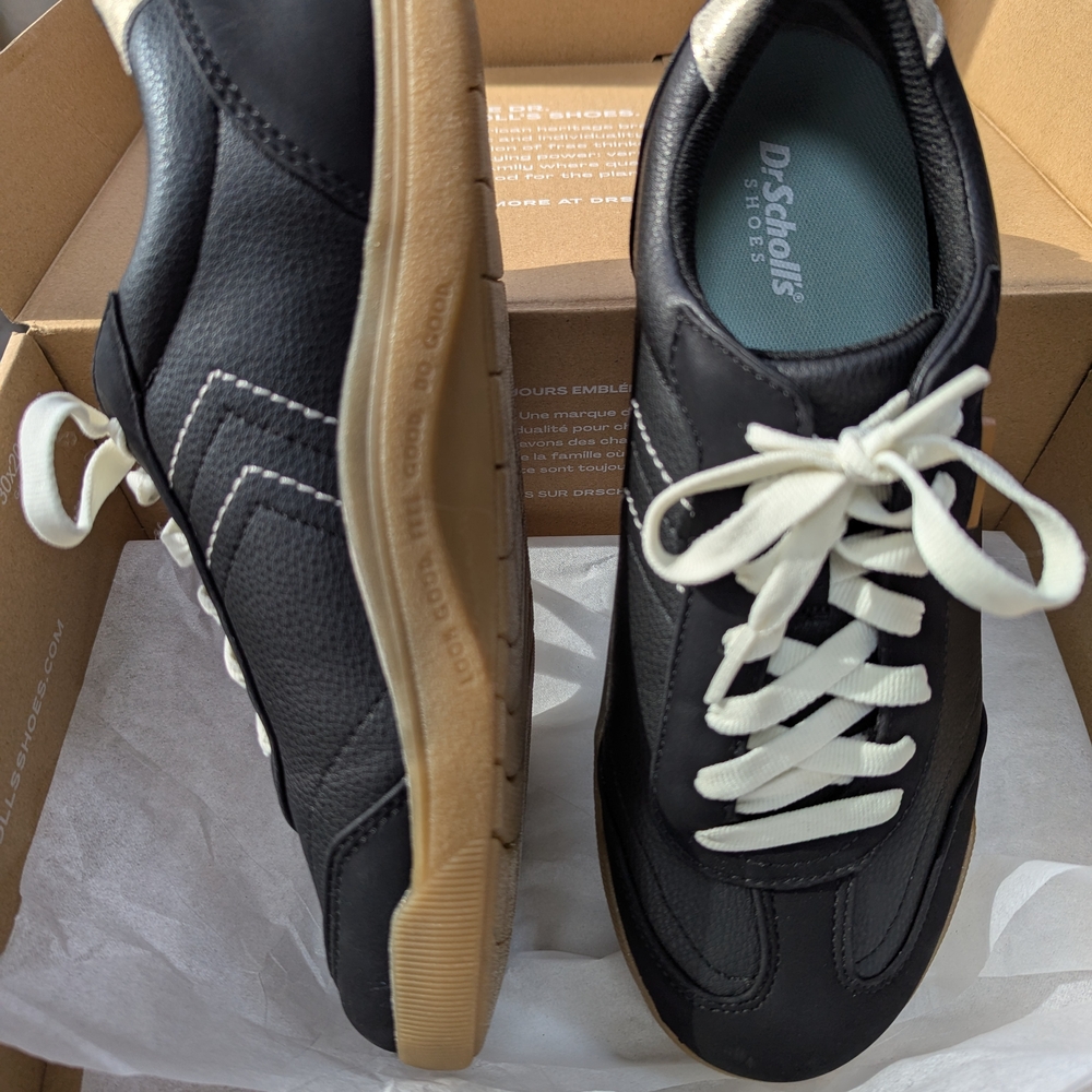Dr. Scholl's Women's Black Sneakers